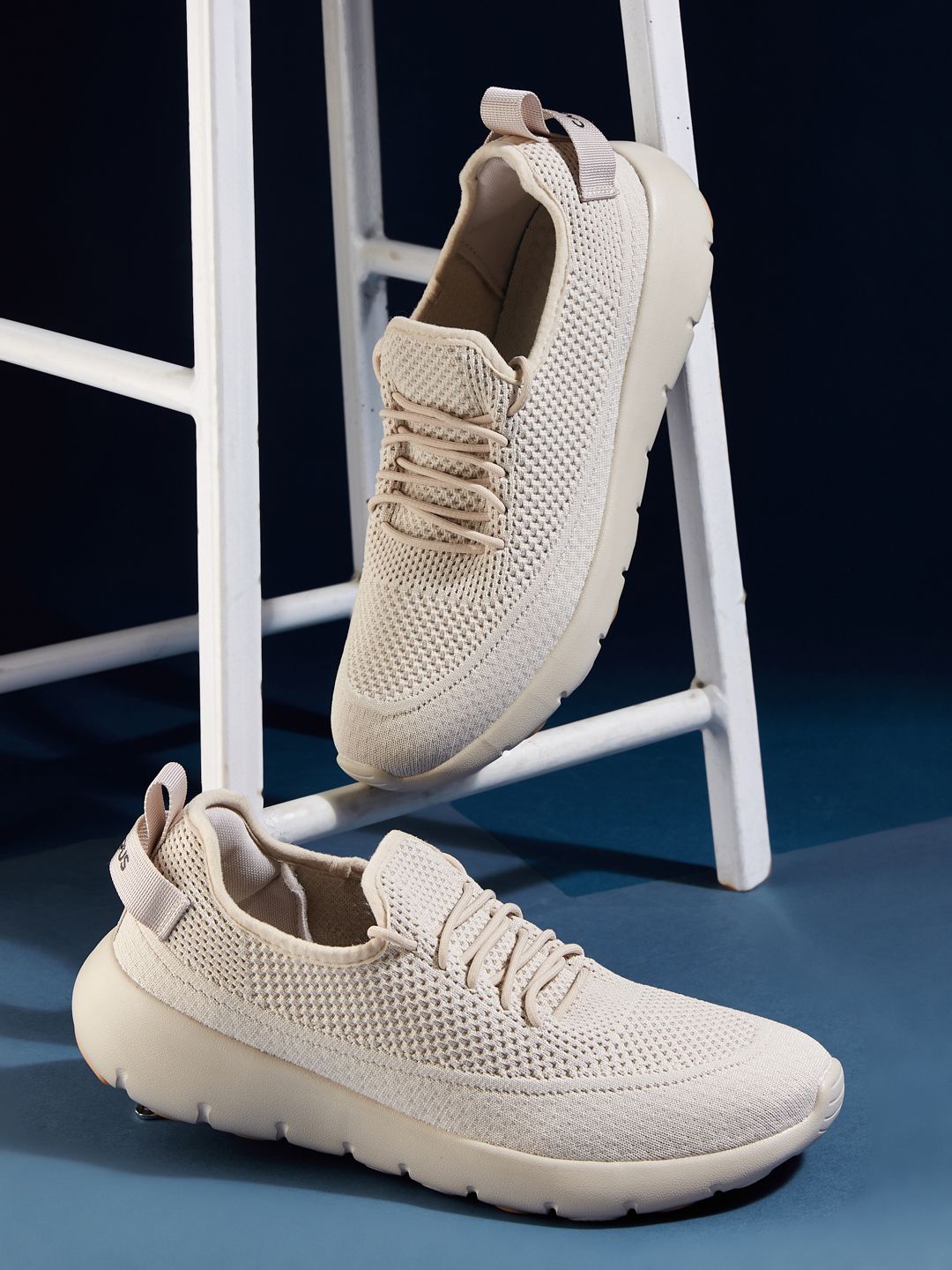 Campus Men EMERGE Mesh Walking Non-Marking Shoes
