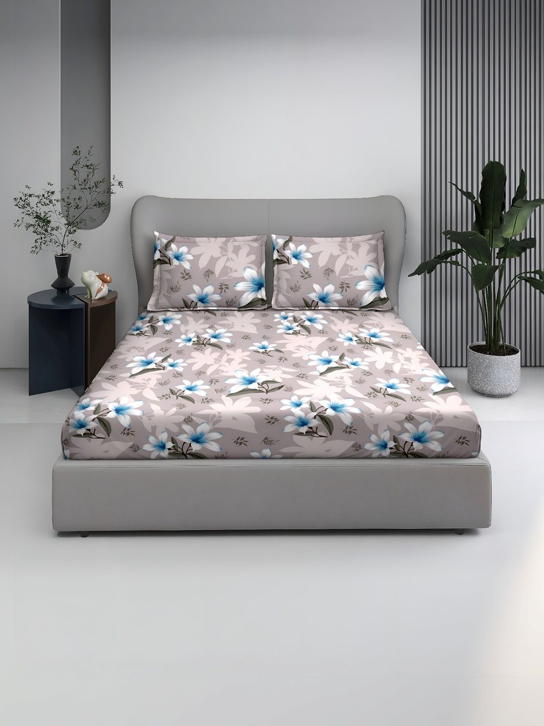 BOMBAY DYEING BOMBAY DYEING Grey Floral 144 TC King Bedsheet with 2 Pillow Covers