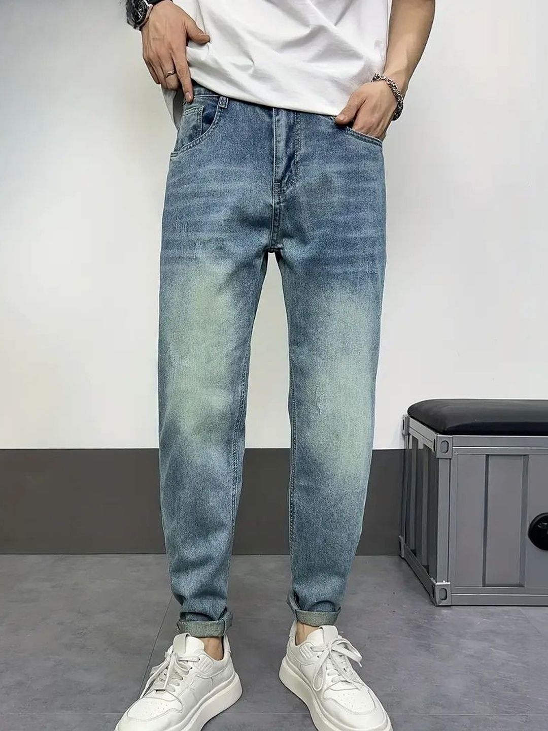 Mast & Harbour Men Classic Regular Fit Mid-Rise Light Fade Stretchable Jeans