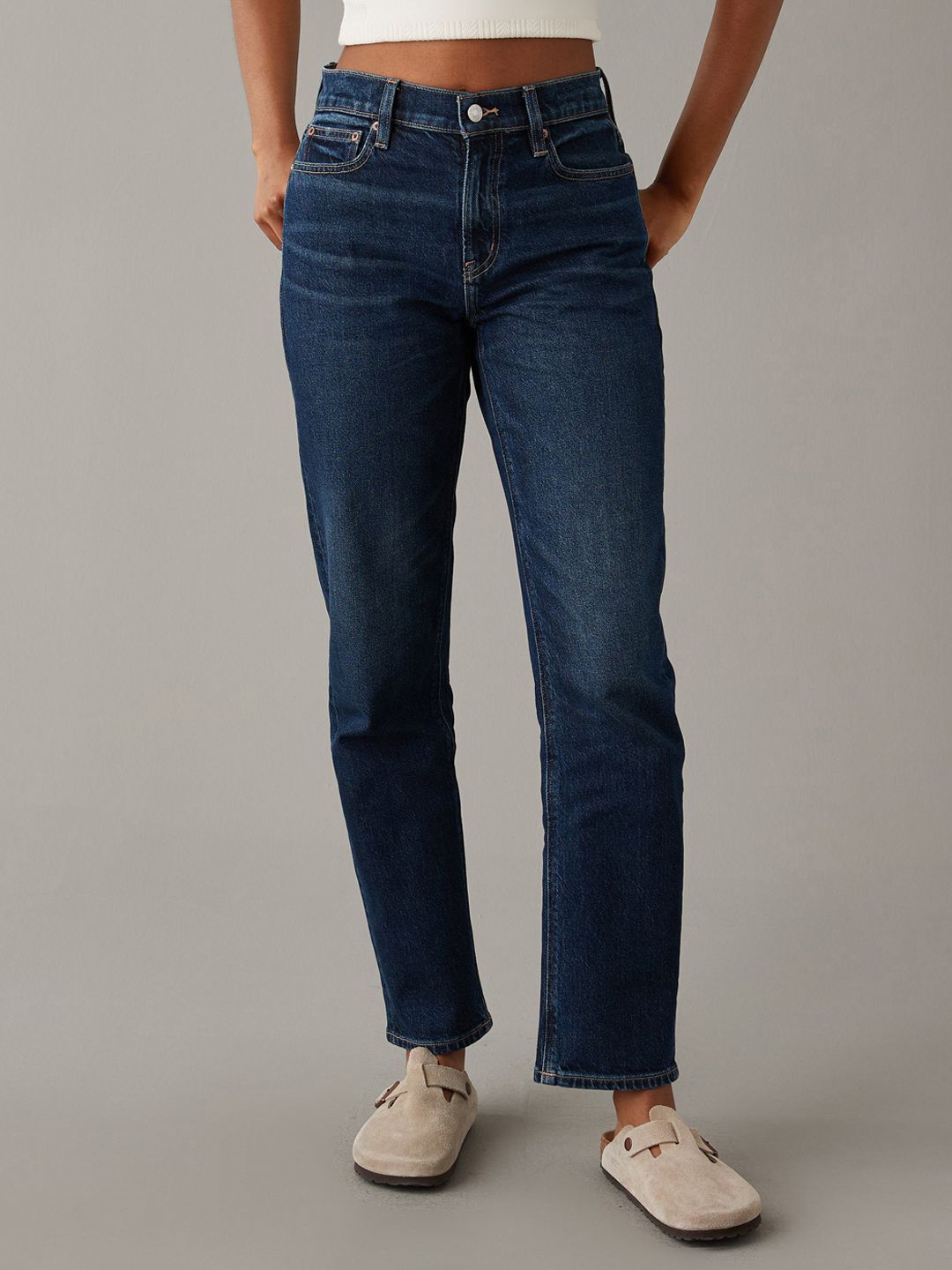 AMERICAN EAGLE OUTFITTERS Women Cropped High-Rise Light Fade Straight Jeans