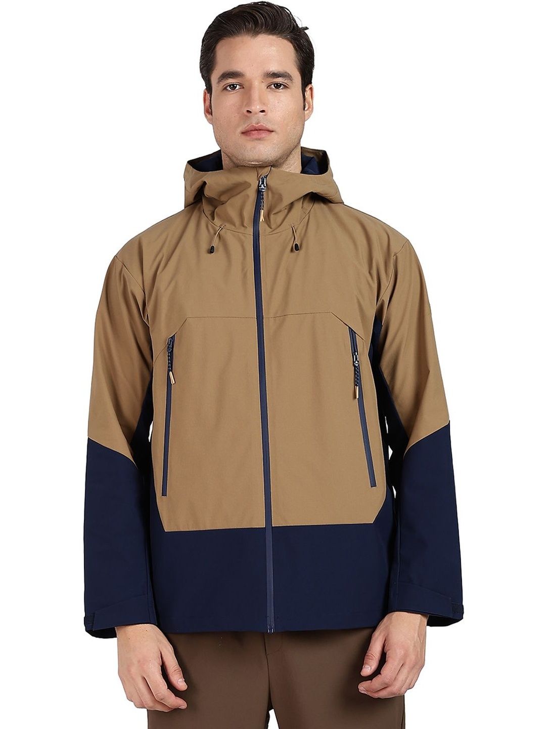 Xtep Men Colourblocked Lightweight Outdoor Sporty Jacket
