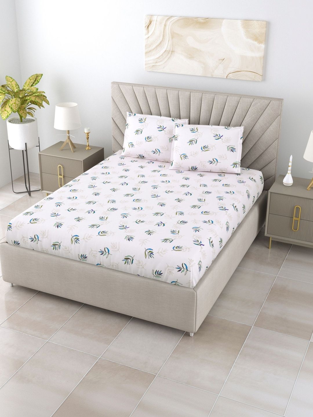 BOMBAY DYEING BOMBAY DYEING Off White 164 TC King Bedsheet with 2 Pillow Covers