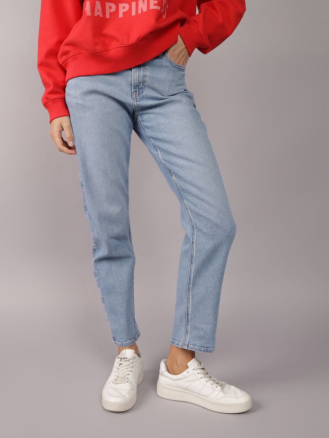 AMERICAN EAGLE OUTFITTERS Women Straight Fit Mid-Rise Clean Look Light Fade Jeans