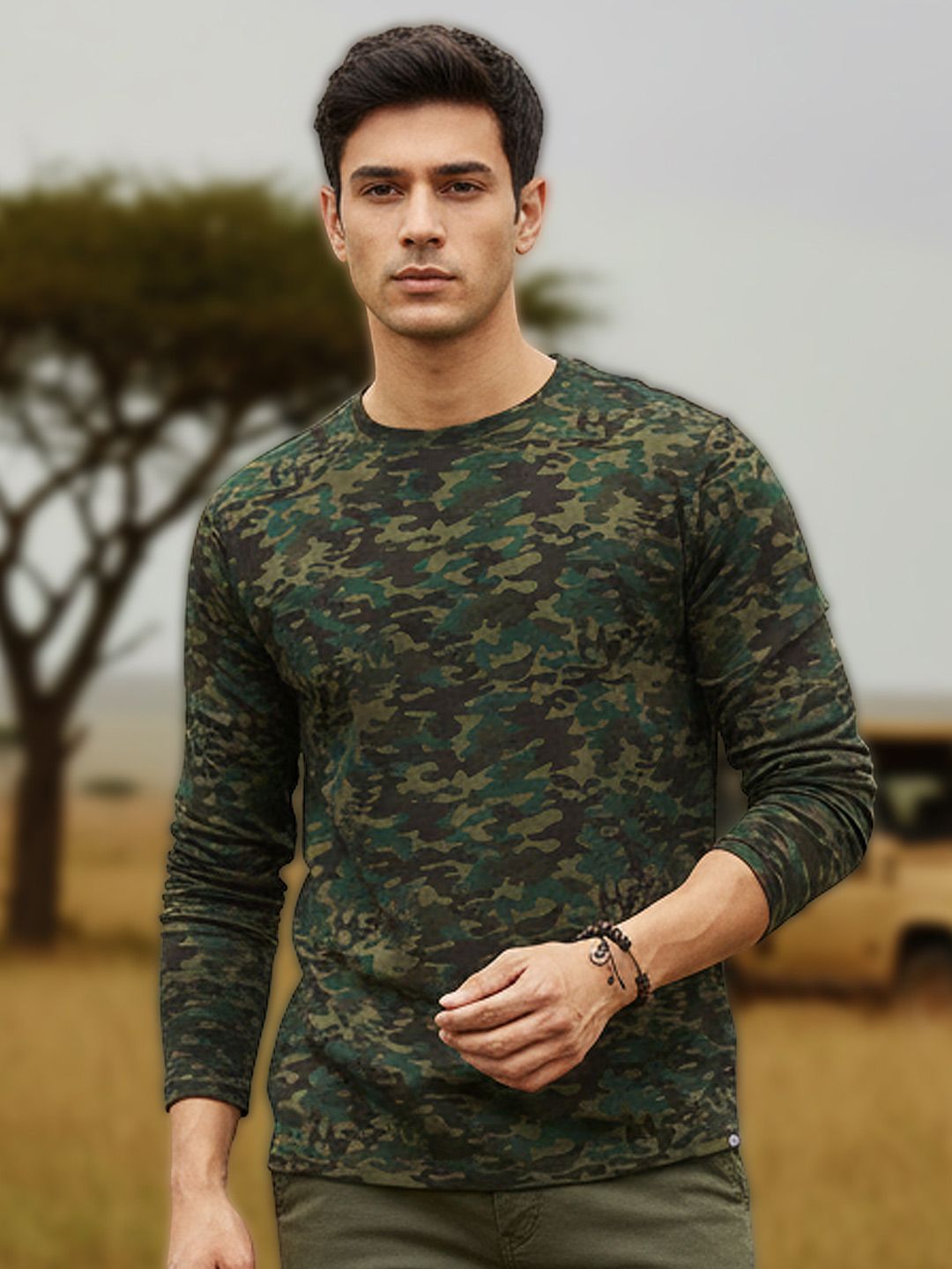 Urbano Fashion Men Olive Green Camouflage Printed Pure Cotton Slim Fit T-shirt