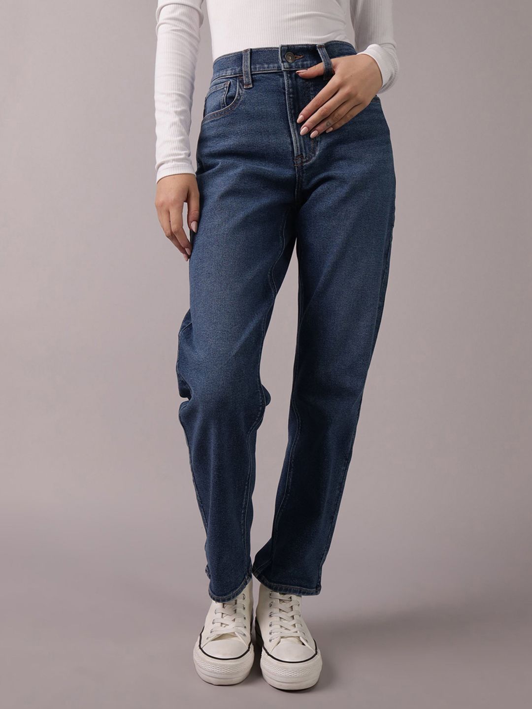 AMERICAN EAGLE OUTFITTERS Women Straight Fit Mid-Rise Slash Knee Jeans