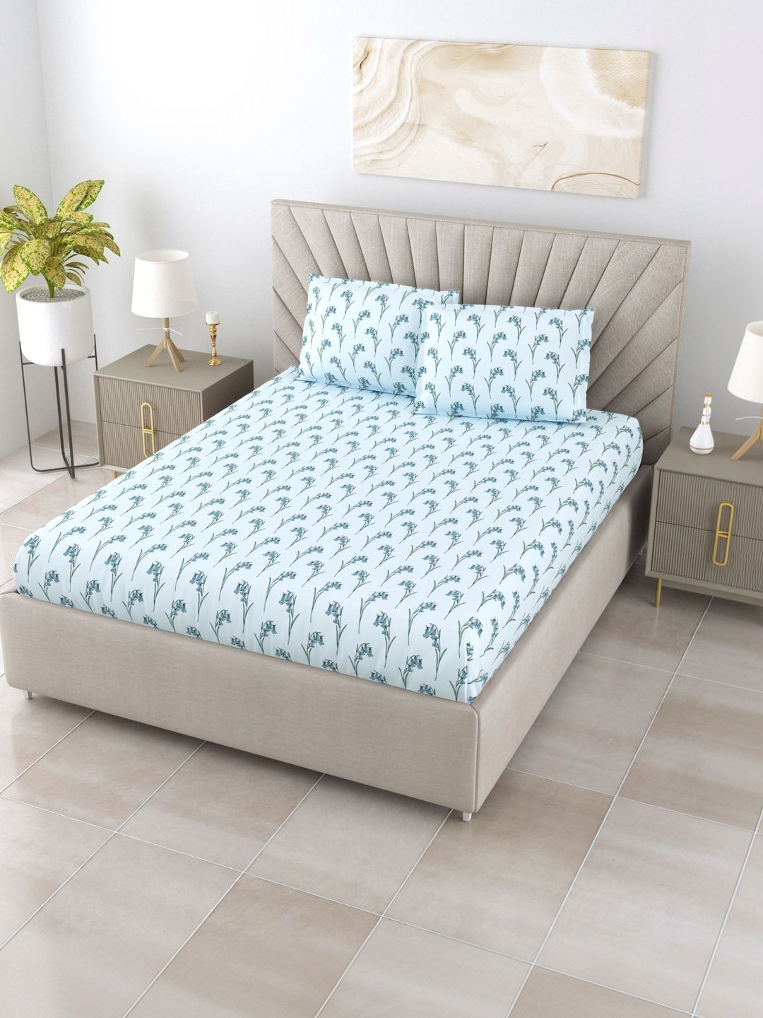 BOMBAY DYEING BOMBAY DYEING Blue Floral 164 TC King Bedsheet with 2 Pillow Covers