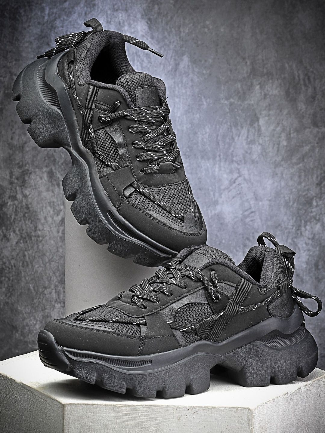 KANGAROOZ Men Mesh Training or Gym Non-Marking Shoes