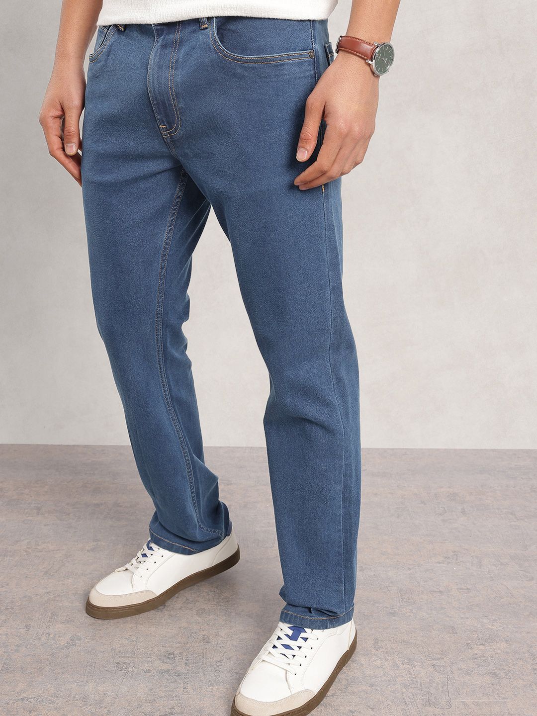 Nautica Men Straight Fit Mid-Rise Light Fade Stretchable Jeans