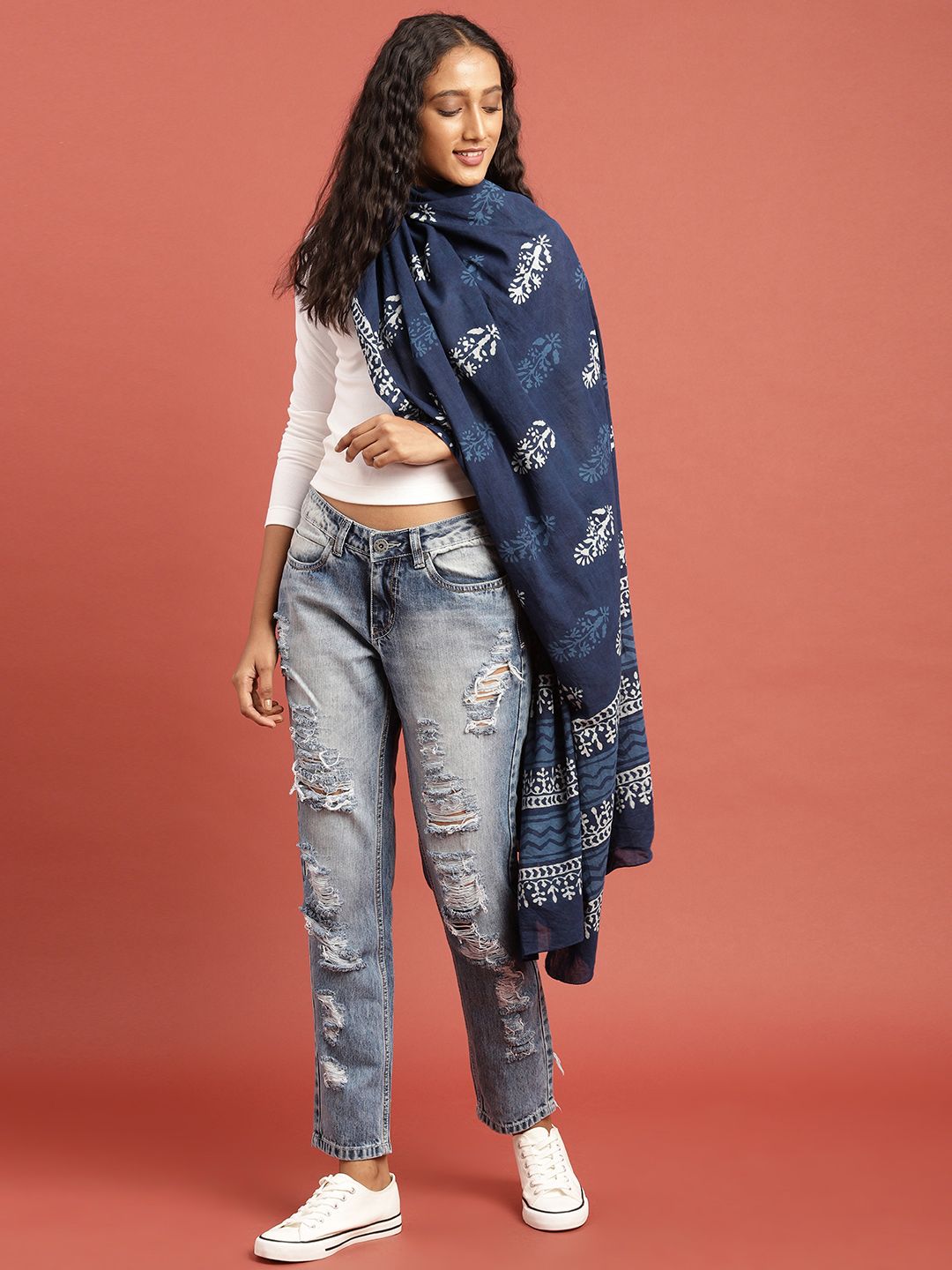Taavi Women Blue Indigo Hand Block Print Pure Cotton Dupatta