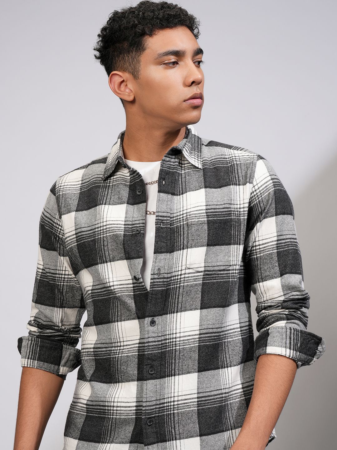 HIGHLANDER Men Grindle Flannel Textured Checked Casual Shirt