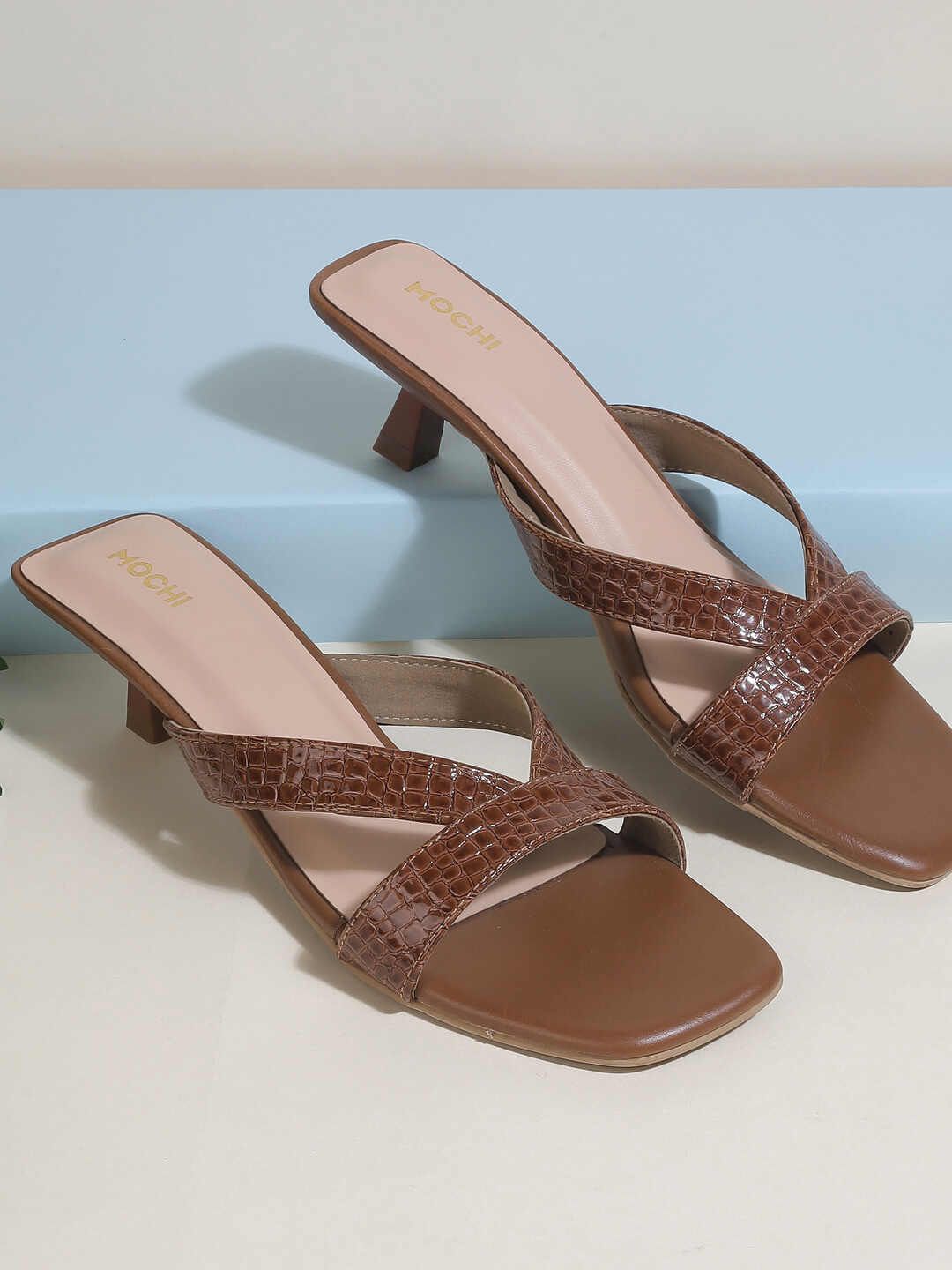 Mochi Mochi Kitten Pumps with Bows