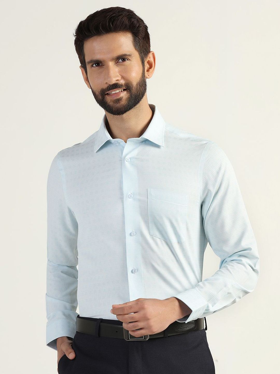 Blackberrys Men Solid Slim Fit TechPro Formal Shirt