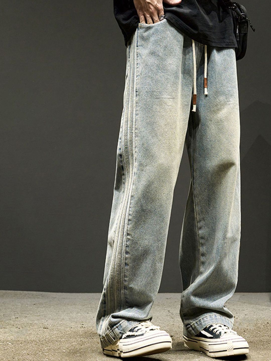 HERE&NOW Men Regular Fit Mid-Rise Heavy Fade Jeans