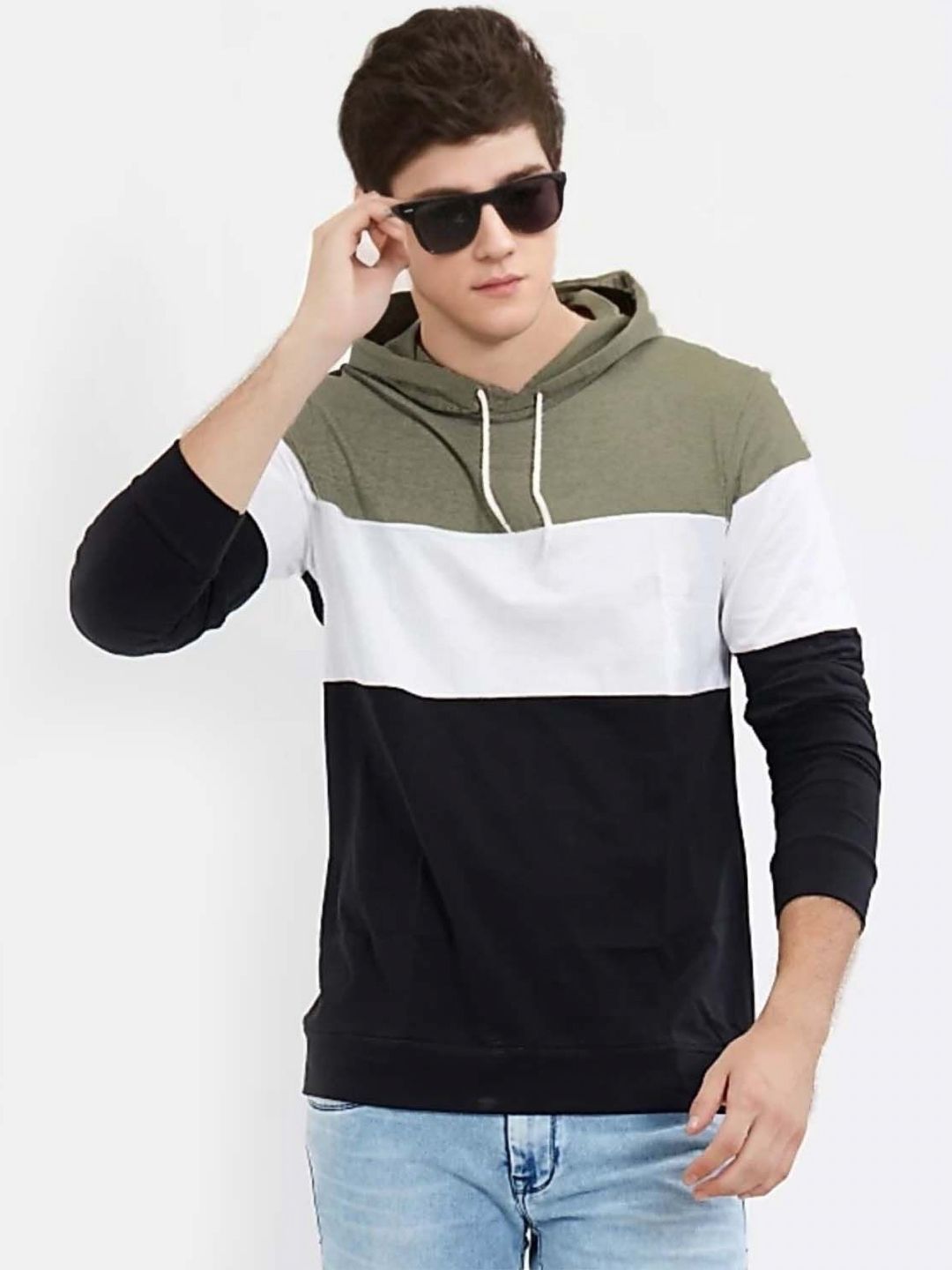 SCATCHITE Men Colourblocked Hooded Pockets T-shirt