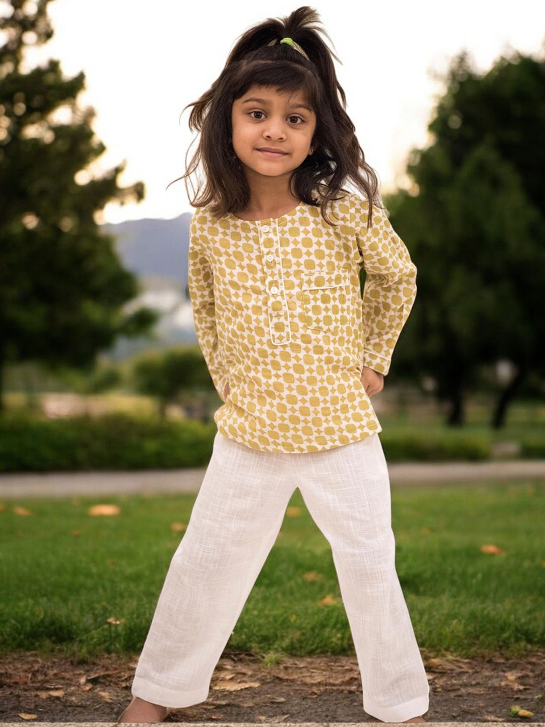 MYZUIE Unisex Kids Printed Night suit