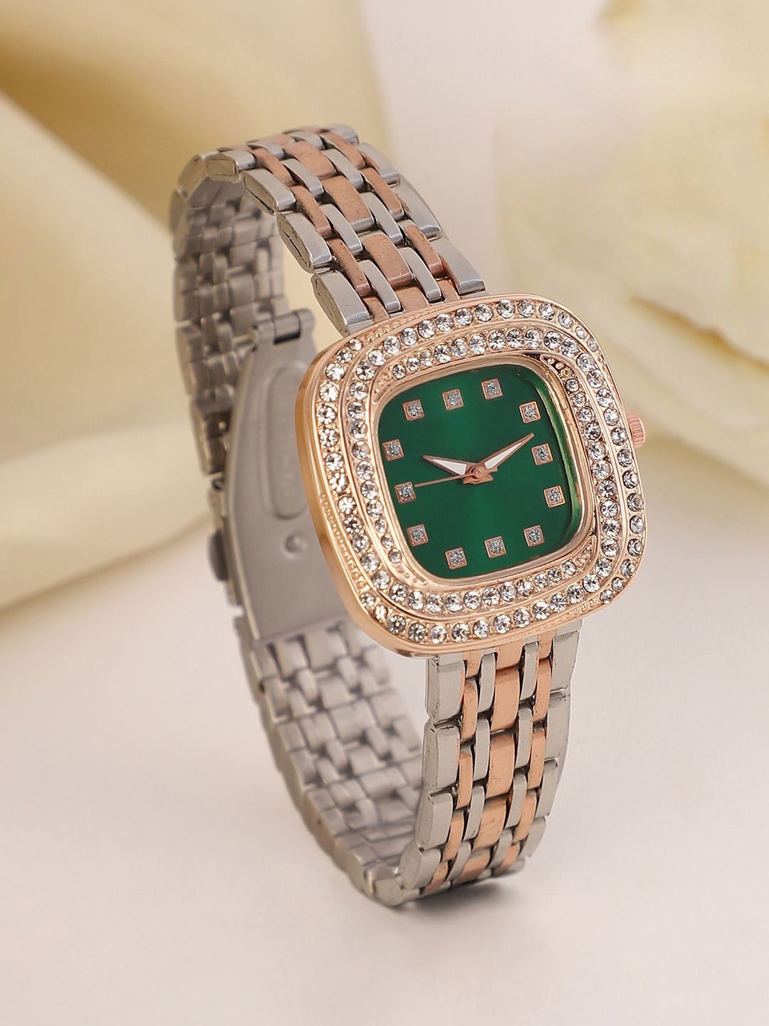 HAUTE SAUCE Women Embellished Dial & Stainless Steel Straps Analogue Watch SS25_HSWC1316