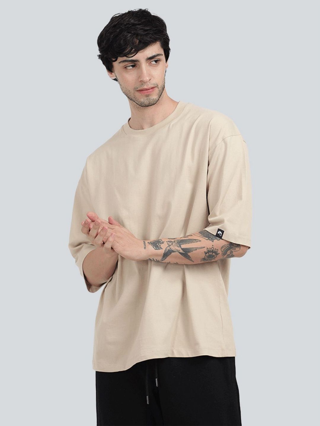 BDSQUARE Men Extended Sleeves Monochrome Raw Edge T-shirt