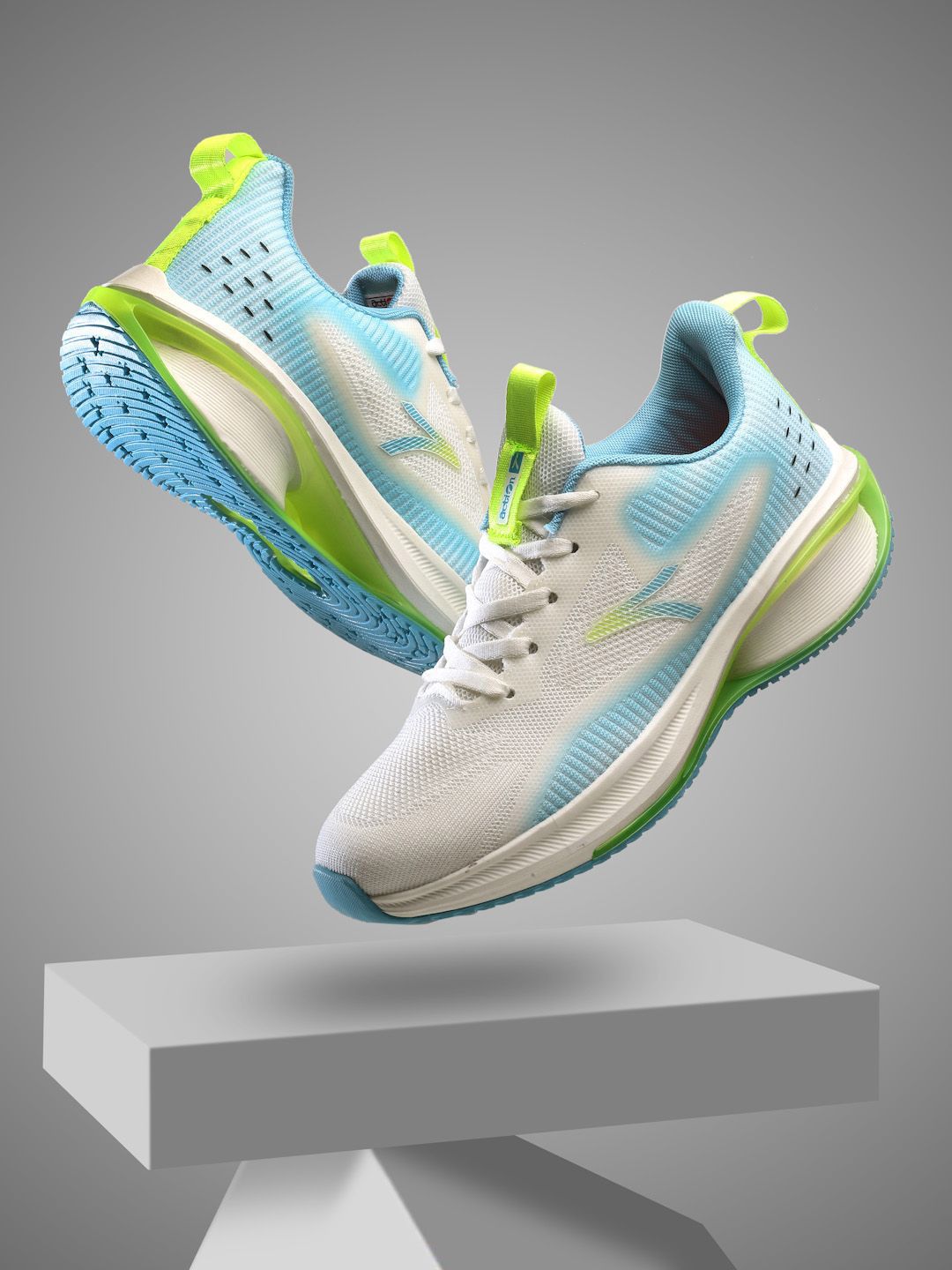 Action Men Mesh Running Non-Marking Shoes