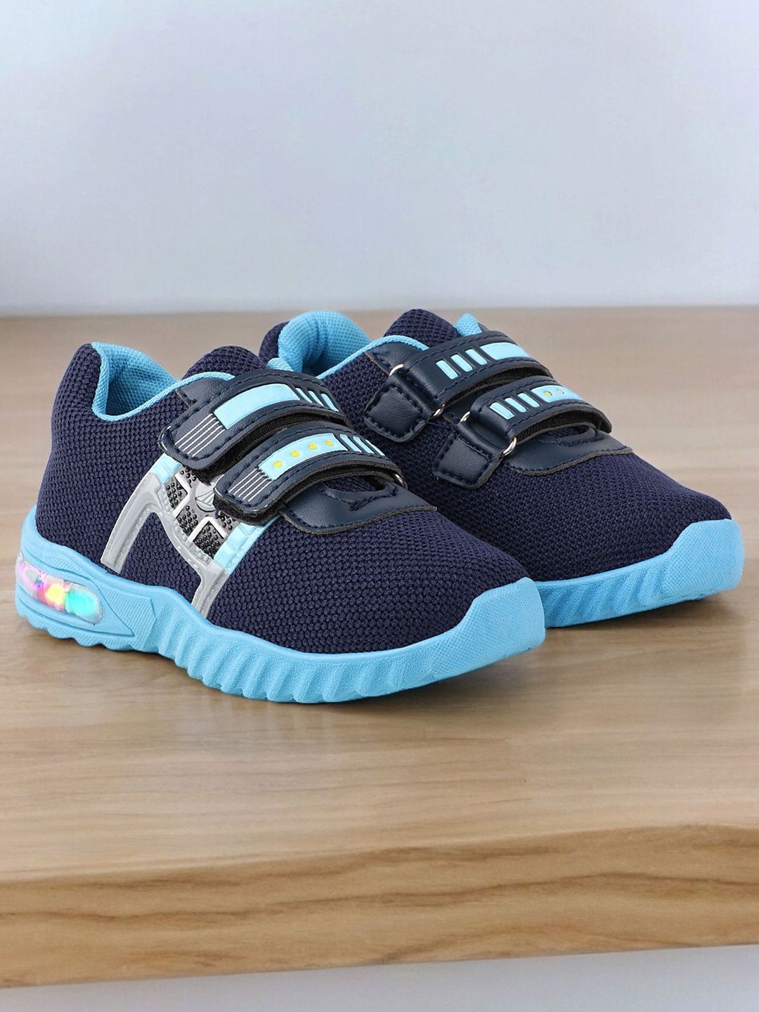 LEVOT Boys Mesh Walking Non-Marking Shoes