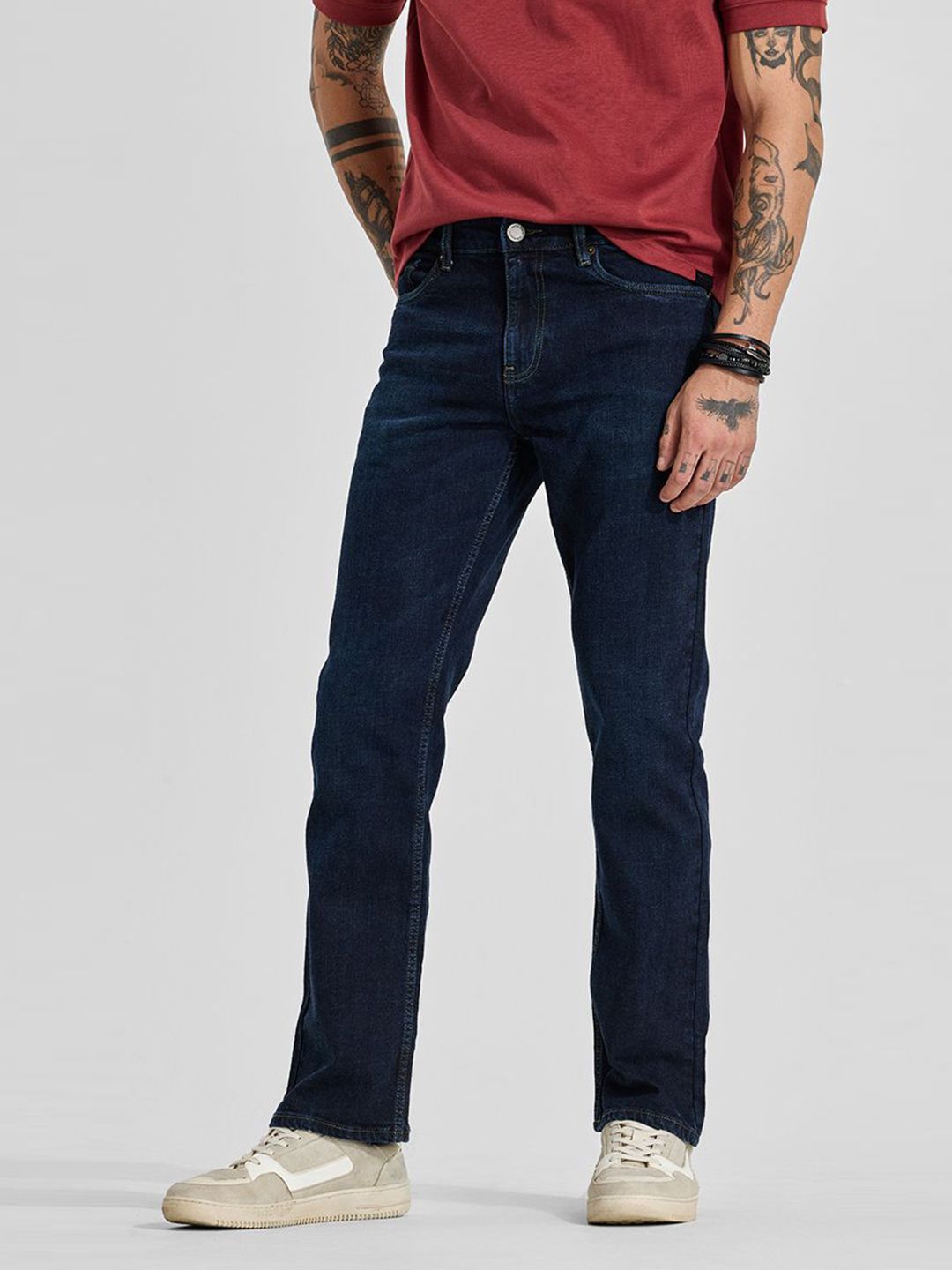Snitch Men Dark Navy Blue Mid-Rise Straight Fit Jeans deal from myntra