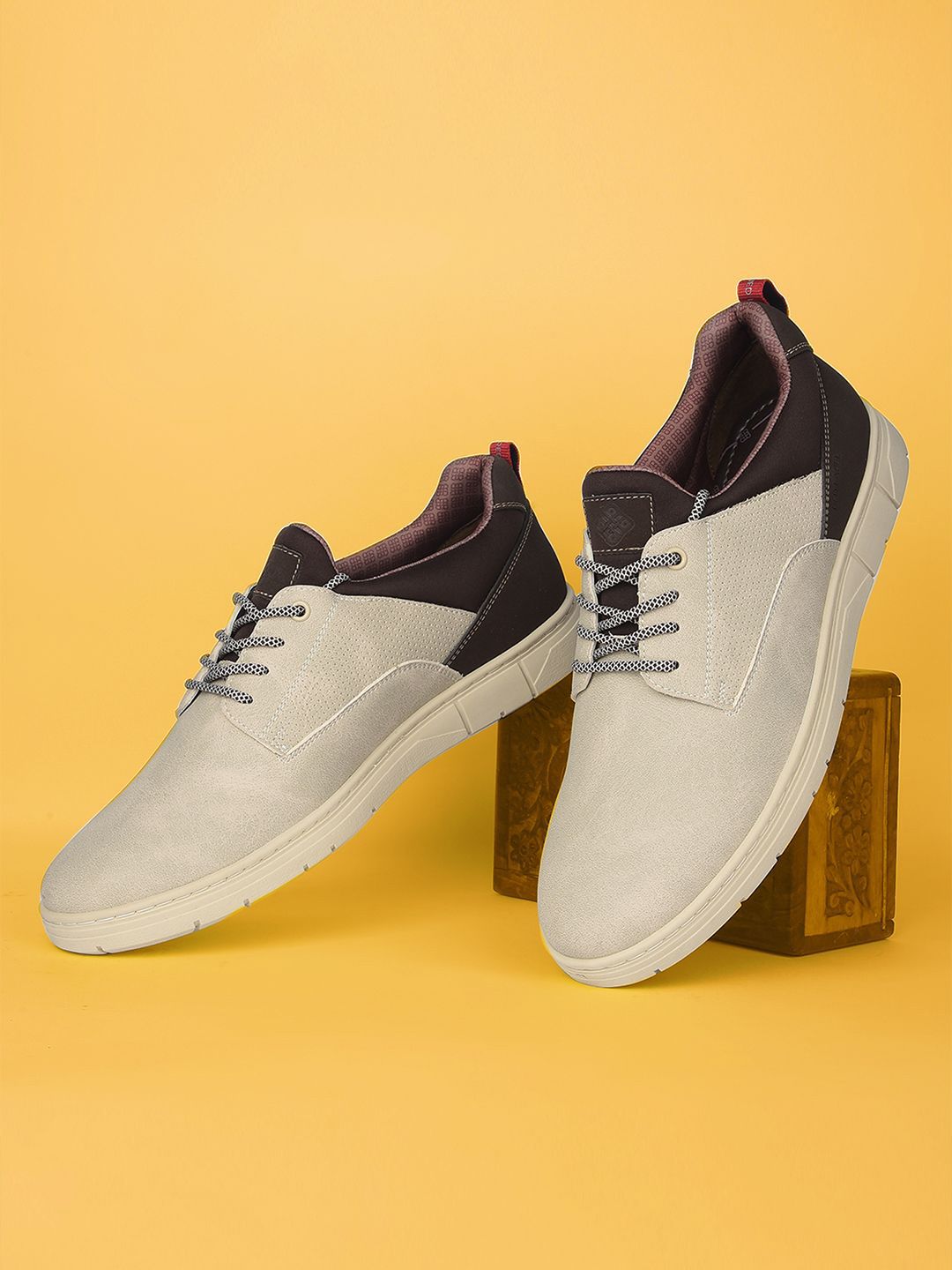 Bata Red Label Men Lace-Up Casual Derby Shoes