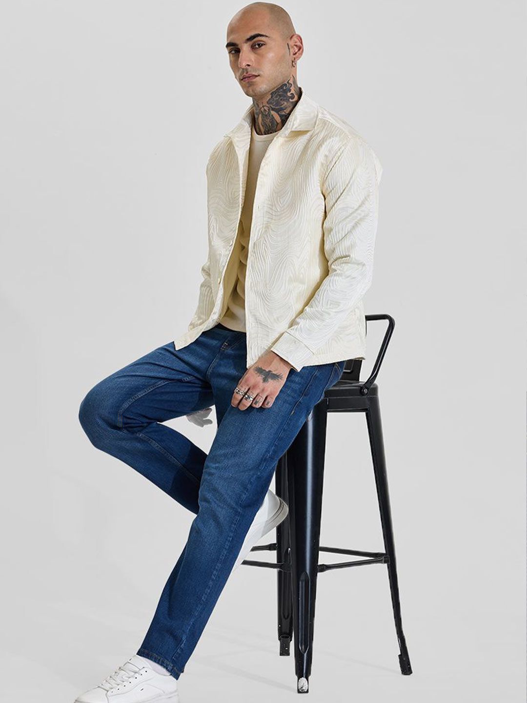 Snitch Off-White Textured Jacket