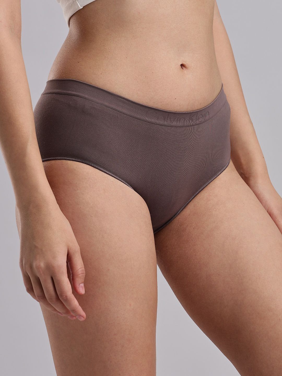 Calvin Klein Underwear Mid Rise Hipster Briefs QD3961030