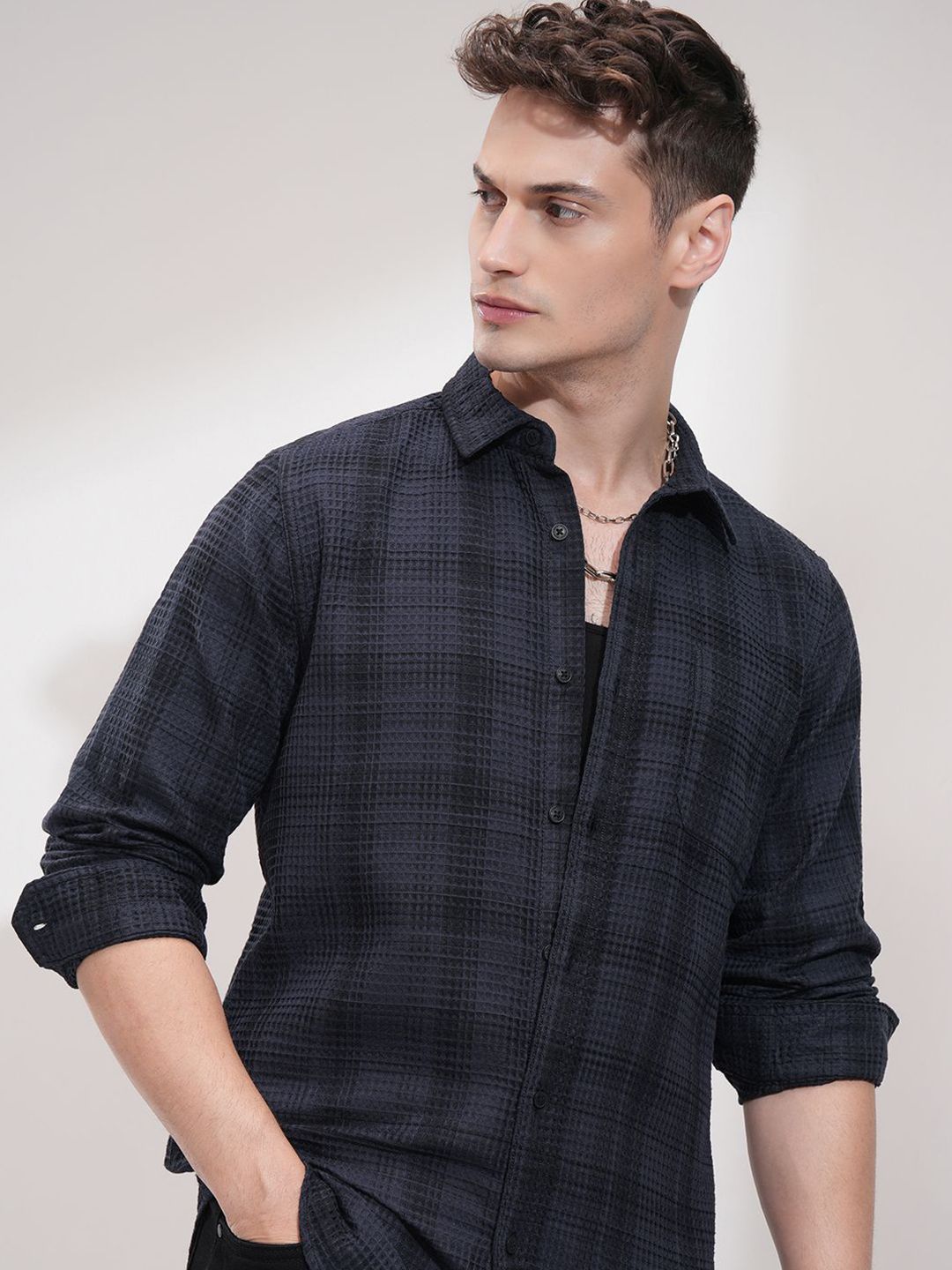 HIGHLANDER Men Slim Fit Opaque Striped Casual Shirt
