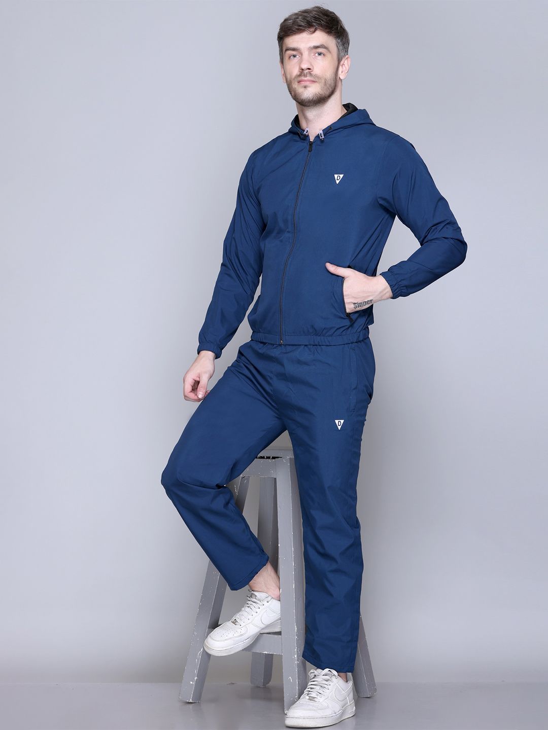 Deefab's Long Sleeve Hooded Stylish Zipper Tracksuit