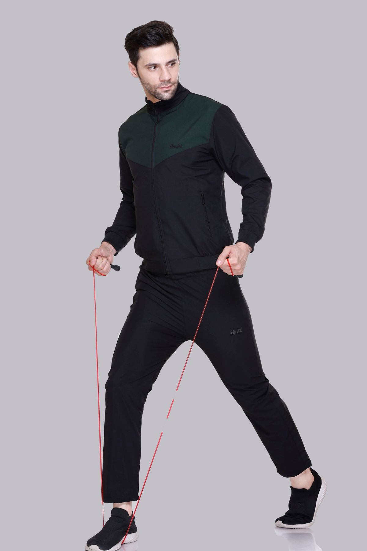 Deefab's Mock Neck Zipper Tracksuit