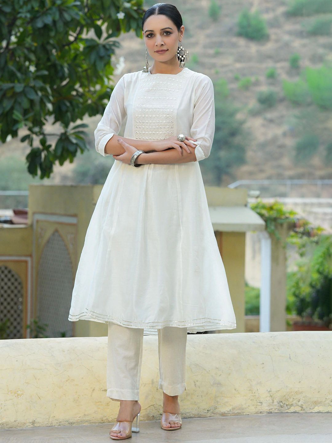 Juniper Geometric Yoke Design Round Neck Panelled Mirror Work Chanderi Anarkali Kurta