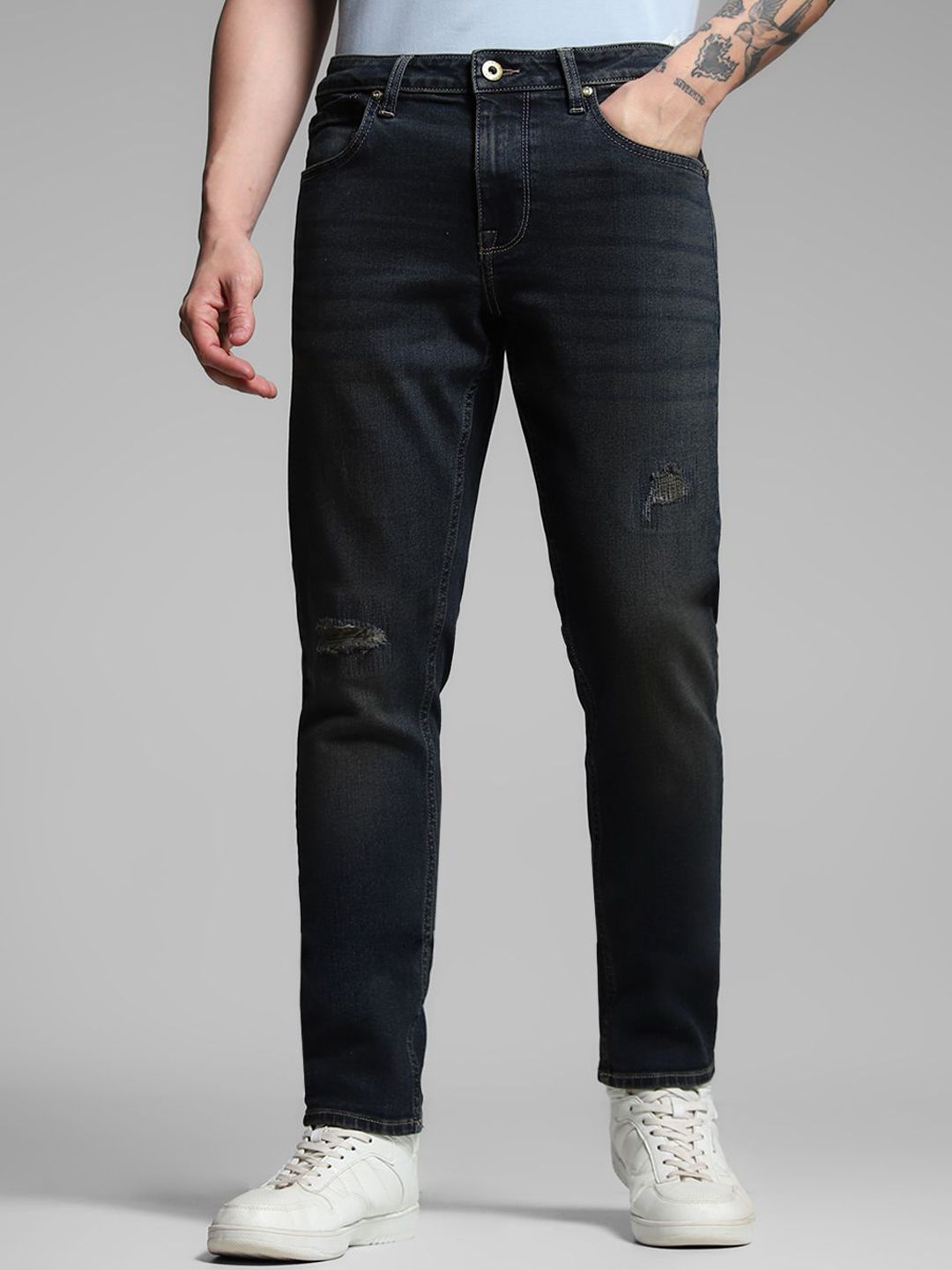 Slim Fit Low-Rise Low Distressed Light Fade Stretchable Jeans