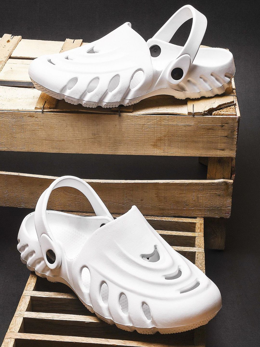 BERSACHE Men Clogs