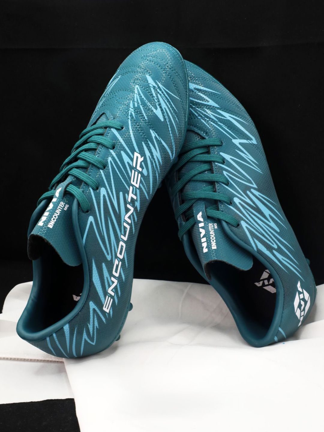 Nivia Men Green Encounter MG 11 Futsal Shoe