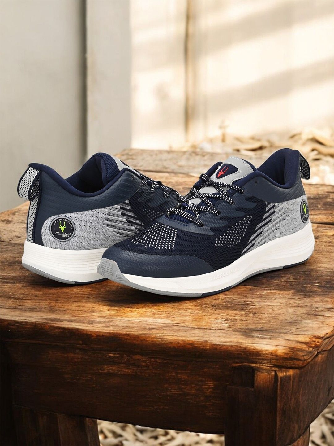 HIROLAS Men Mesh Running Shoes