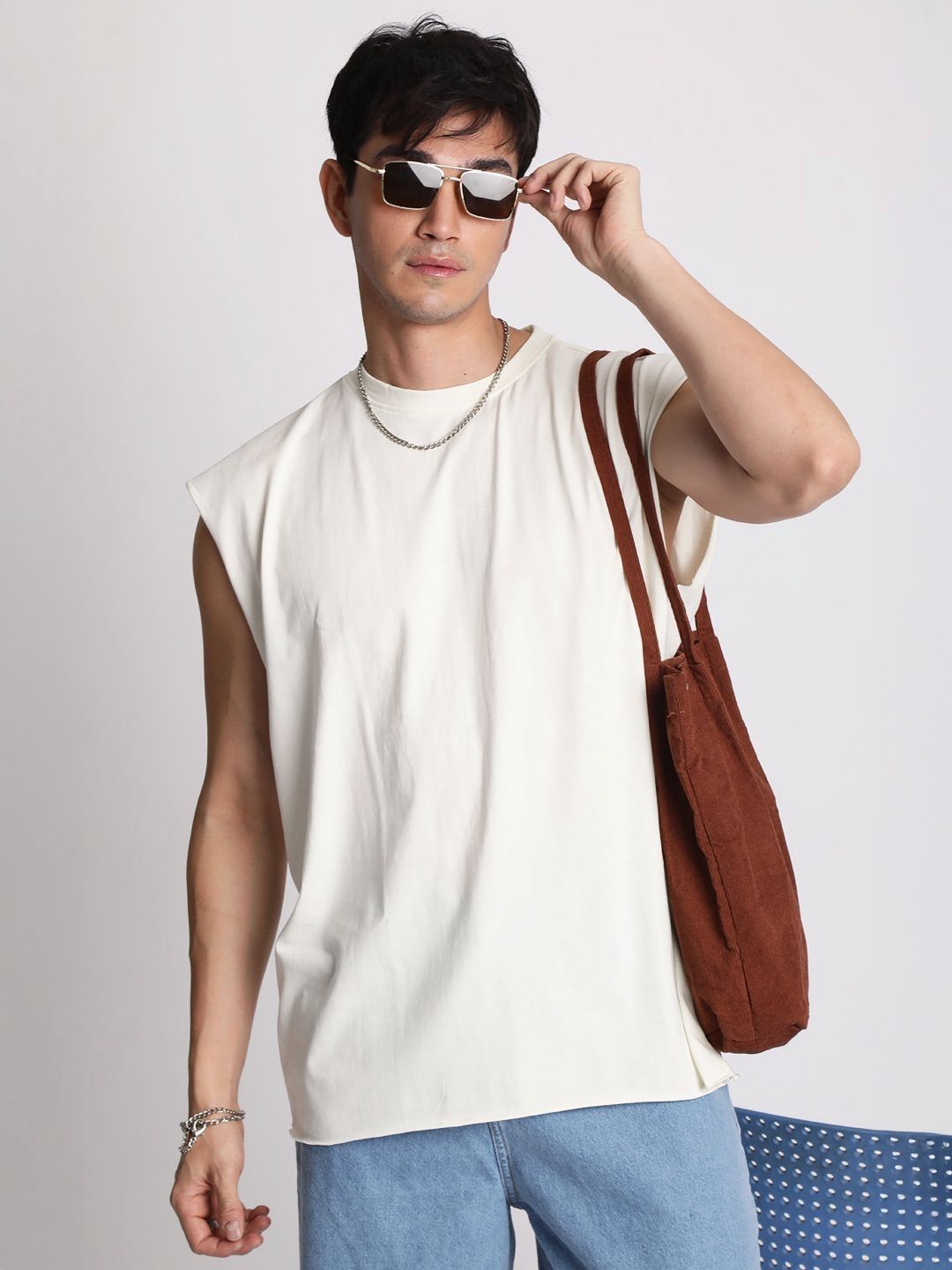 Bene Kleed Men Extended Sleeves Raw Edge Oversized T-shirt