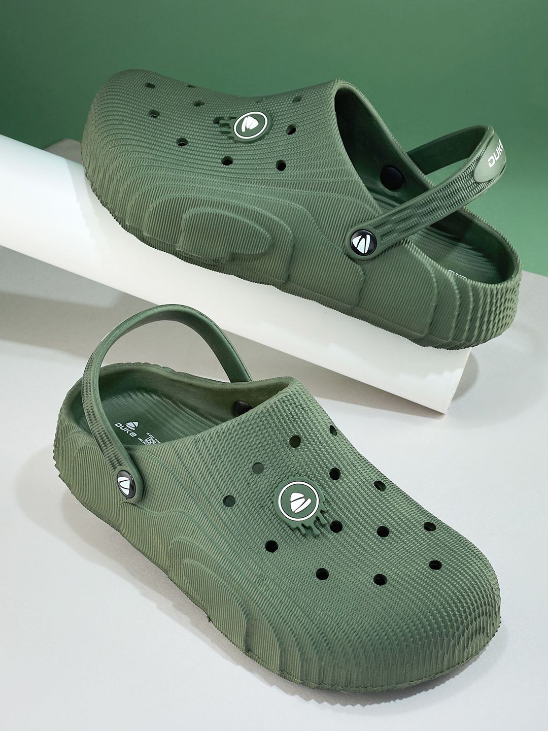 Duke Men Self Design Clogs