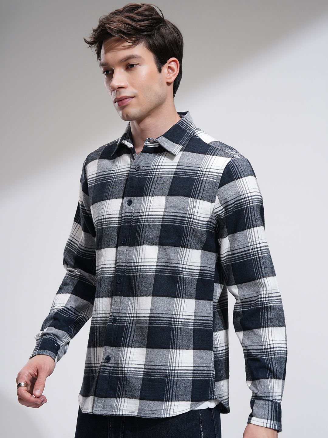 HIGHLANDER Men Grindle Flannel Textured Checked Casual Shirt