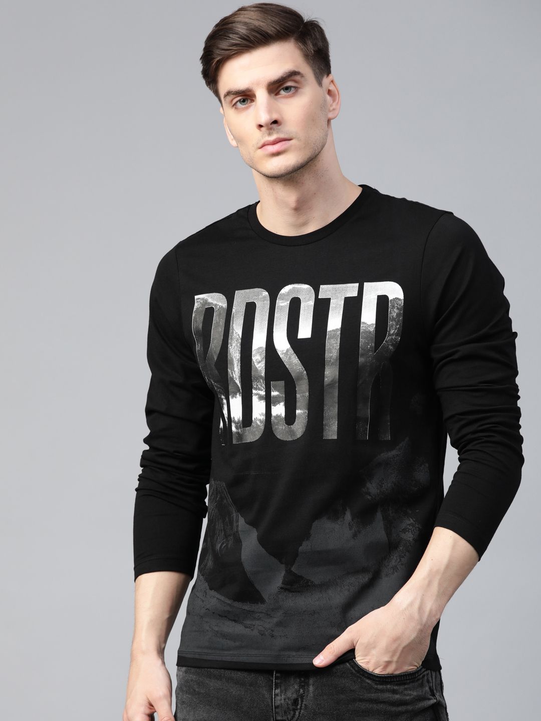Roadster Men Black & Off-White Printed Round Neck T-shirt