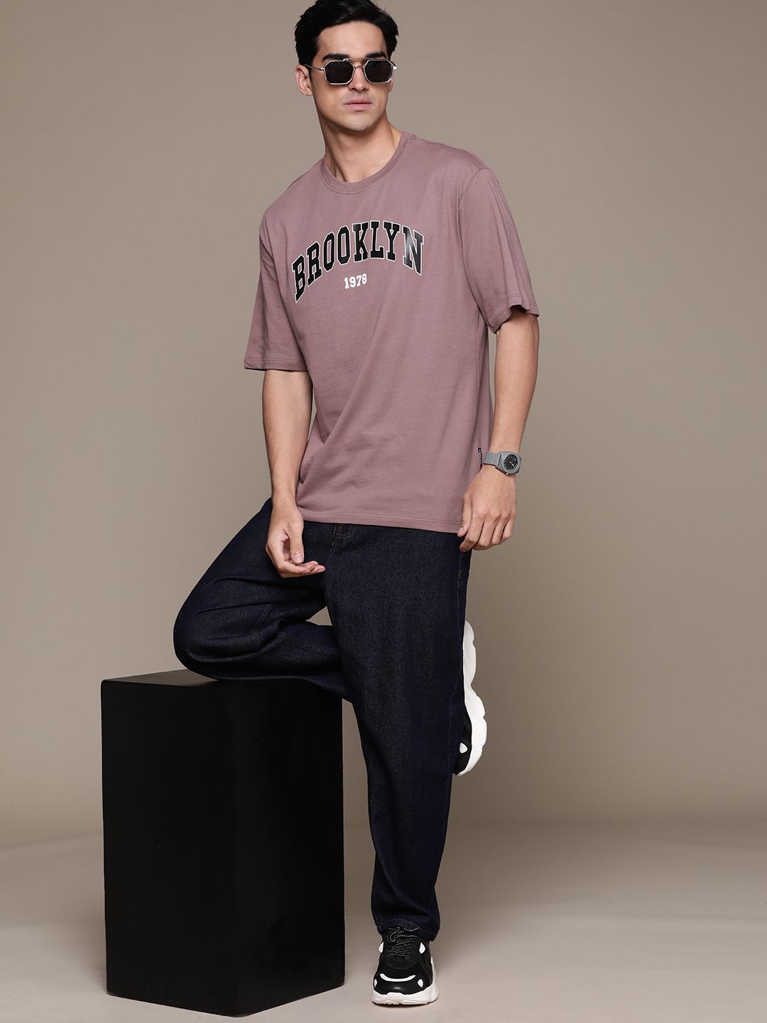 The Roadster Lifestyle Co. Printed Drop-Shoulder Sleeves Pure Cotton Oversized T-shirt