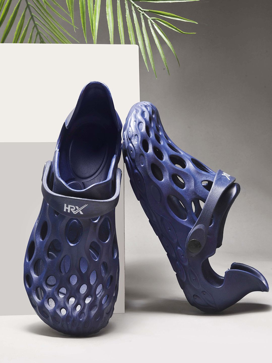HRX by Hrithik Roshan HRX by Hrithik Roshan Men Self Design Rubber Clogs