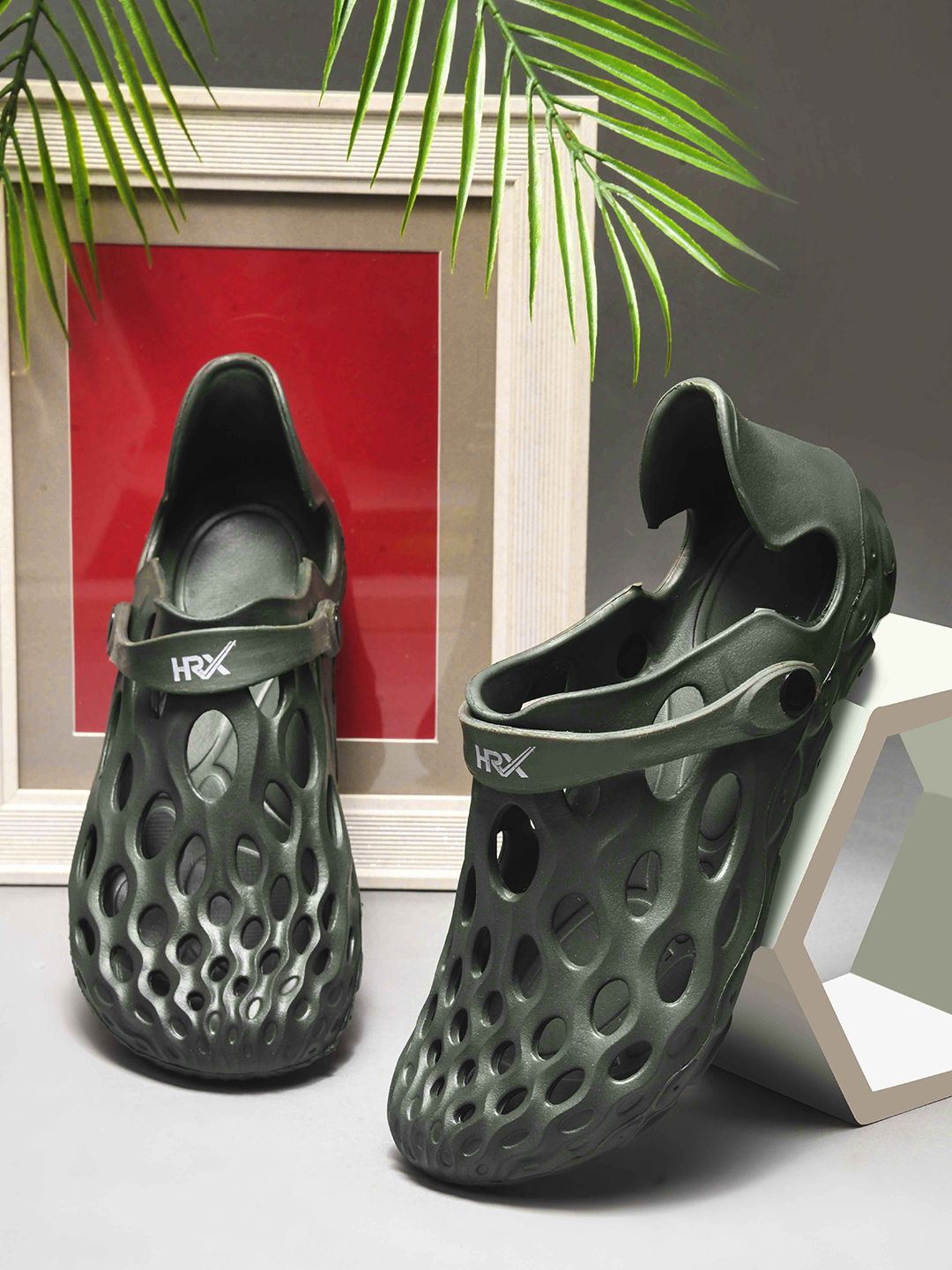 HRX by Hrithik Roshan HRX by Hrithik Roshan Men Rubber Clogs