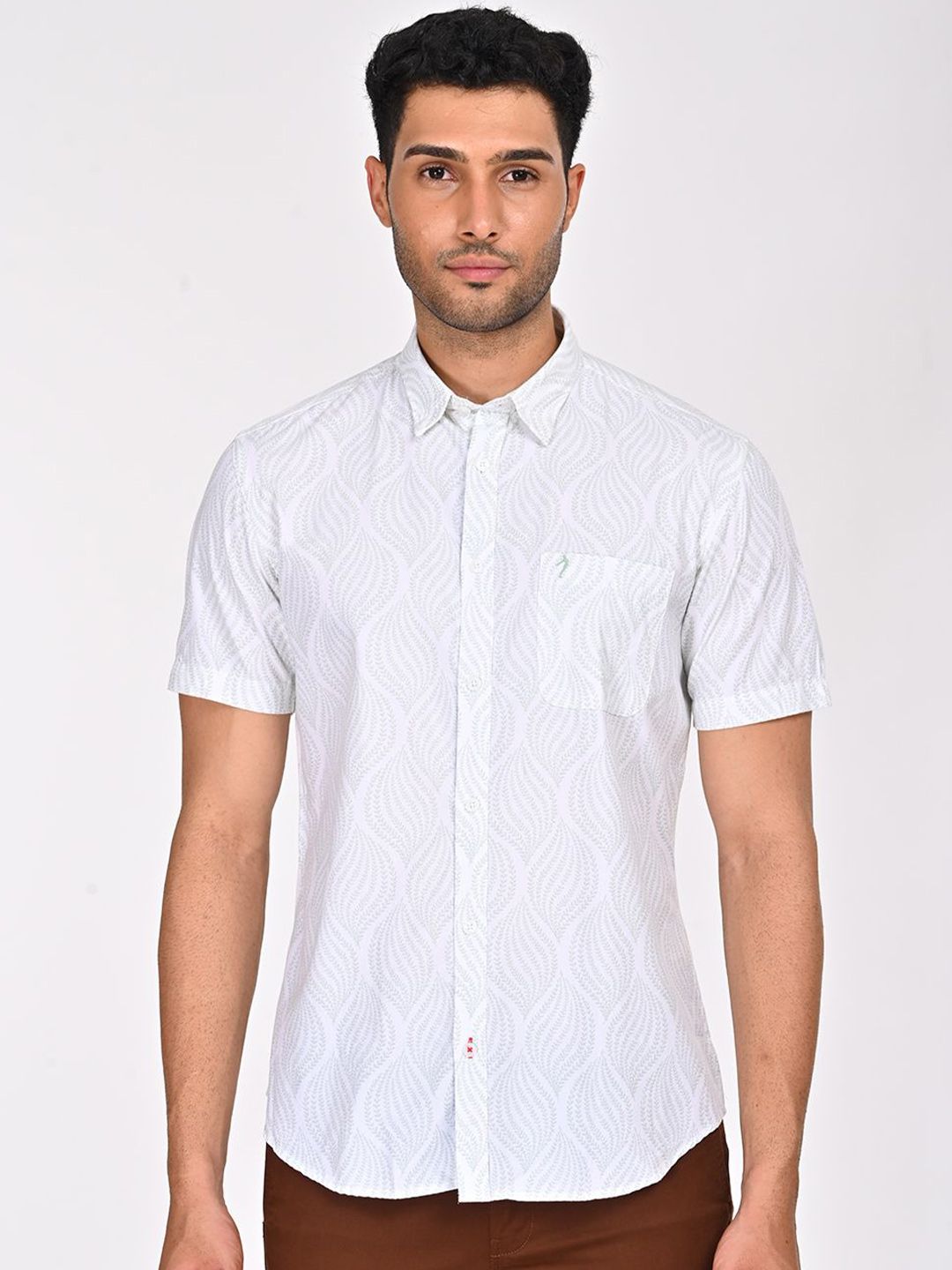 Indian Terrain Men Classic Fit Spread Collar Abstract Printed Cotton Casual Shirt