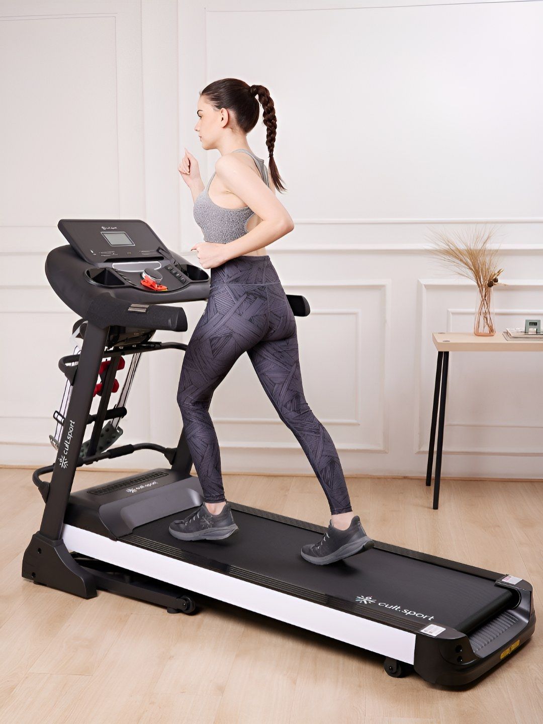 CULT CULT SmartrunCanoas 5.5HP Peak Motorized Treadmill with Massager Max Wt 130Kg Auto Incline