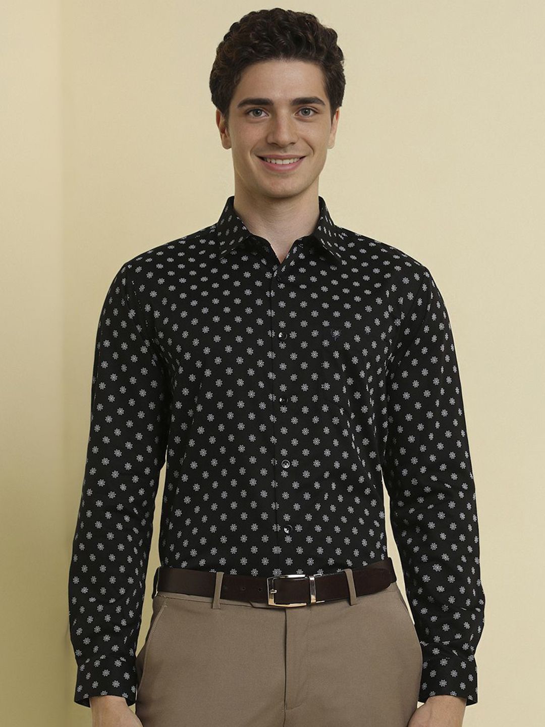 Allen Solly Men Slim Fit Spread Collar Floral Printed Cotton Formal Shirt