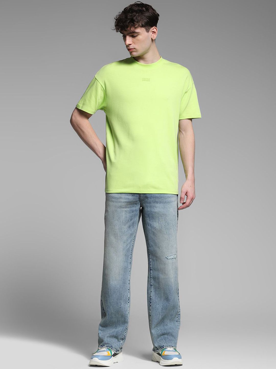Wide Leg High-Rise Mildly Distressed Light Fade Stretchable Jeans