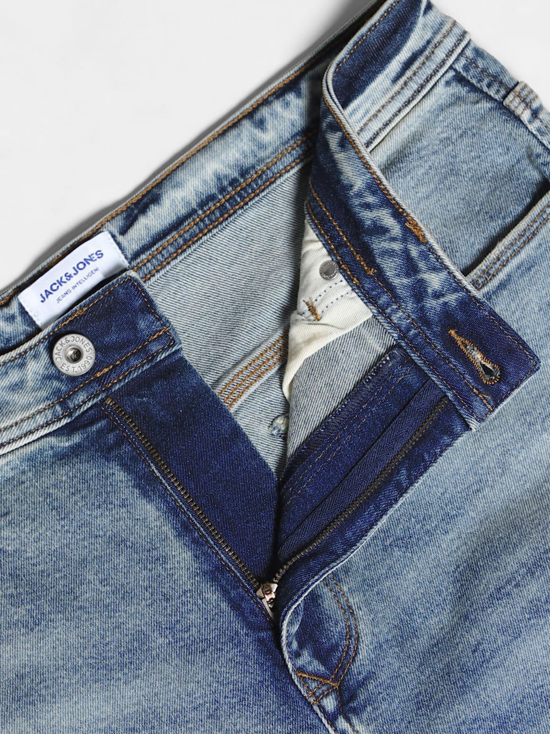 Wide Leg High-Rise Mildly Distressed Light Fade Stretchable Jeans