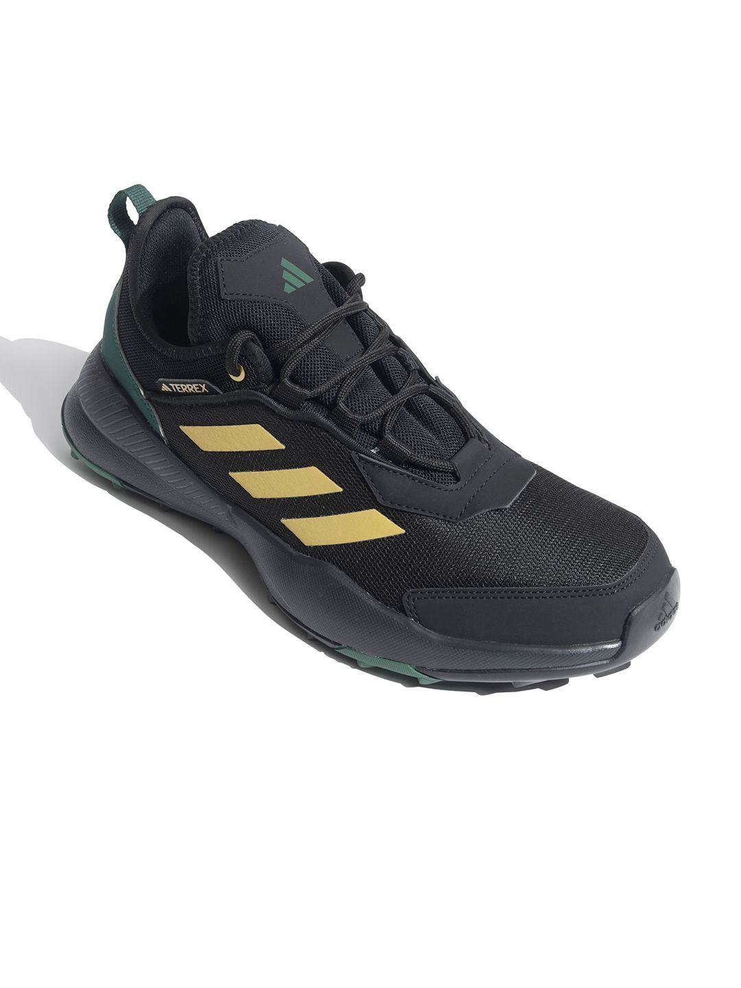 ADIDAS Questit Low Men Trekking Shoes