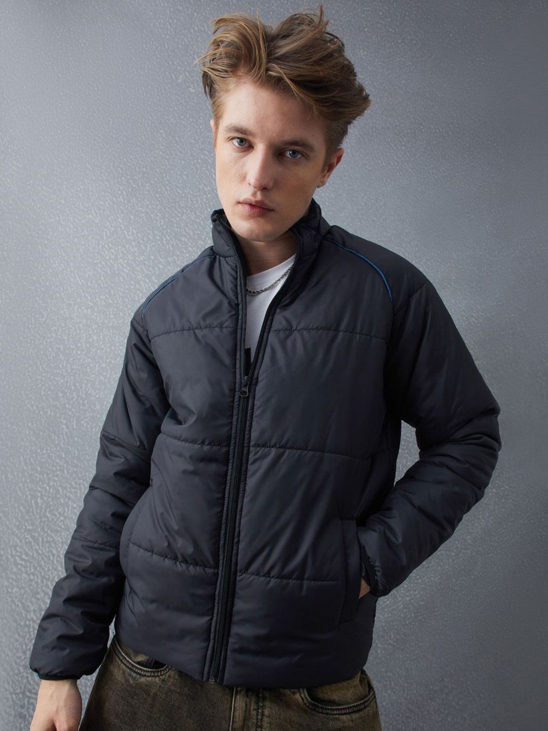 VOLTEDGE Men Solid Relaxed Fit Padded Jacket