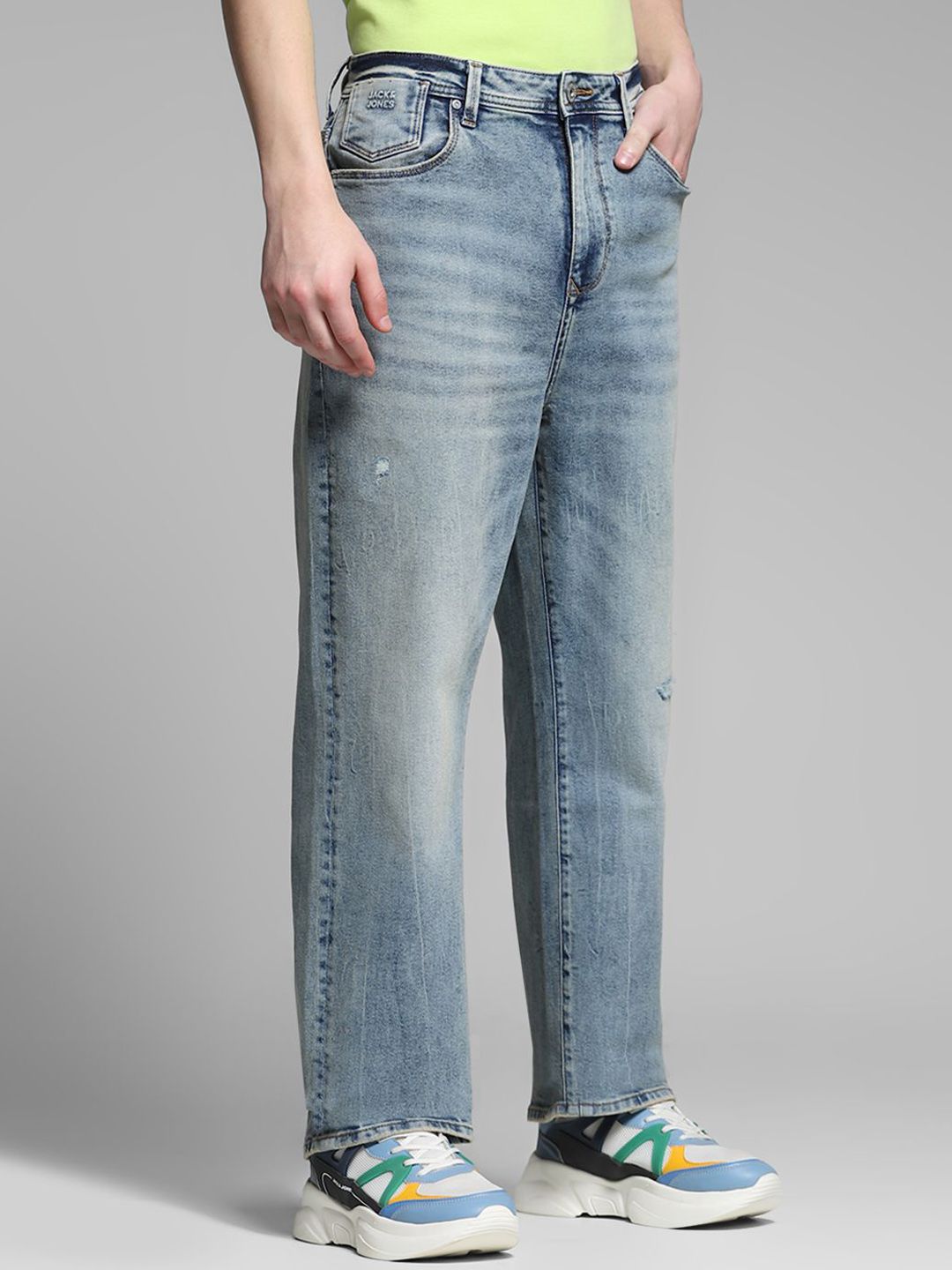 Wide Leg High-Rise Mildly Distressed Light Fade Stretchable Jeans